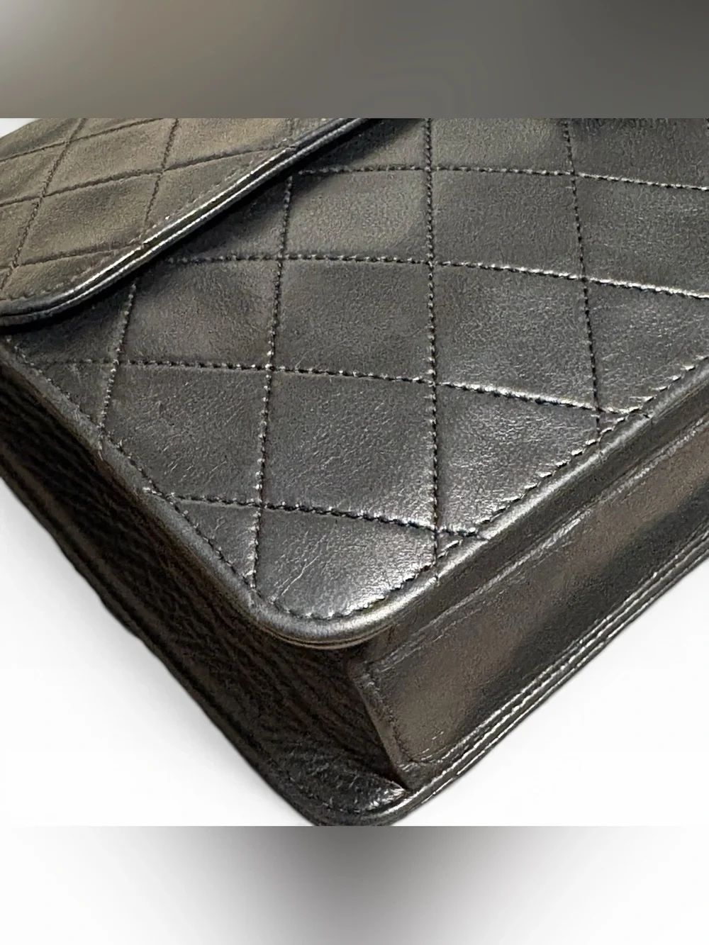 CHANEL Vintage 1980s Classic Flap Black Lambskin Shoulder Bag